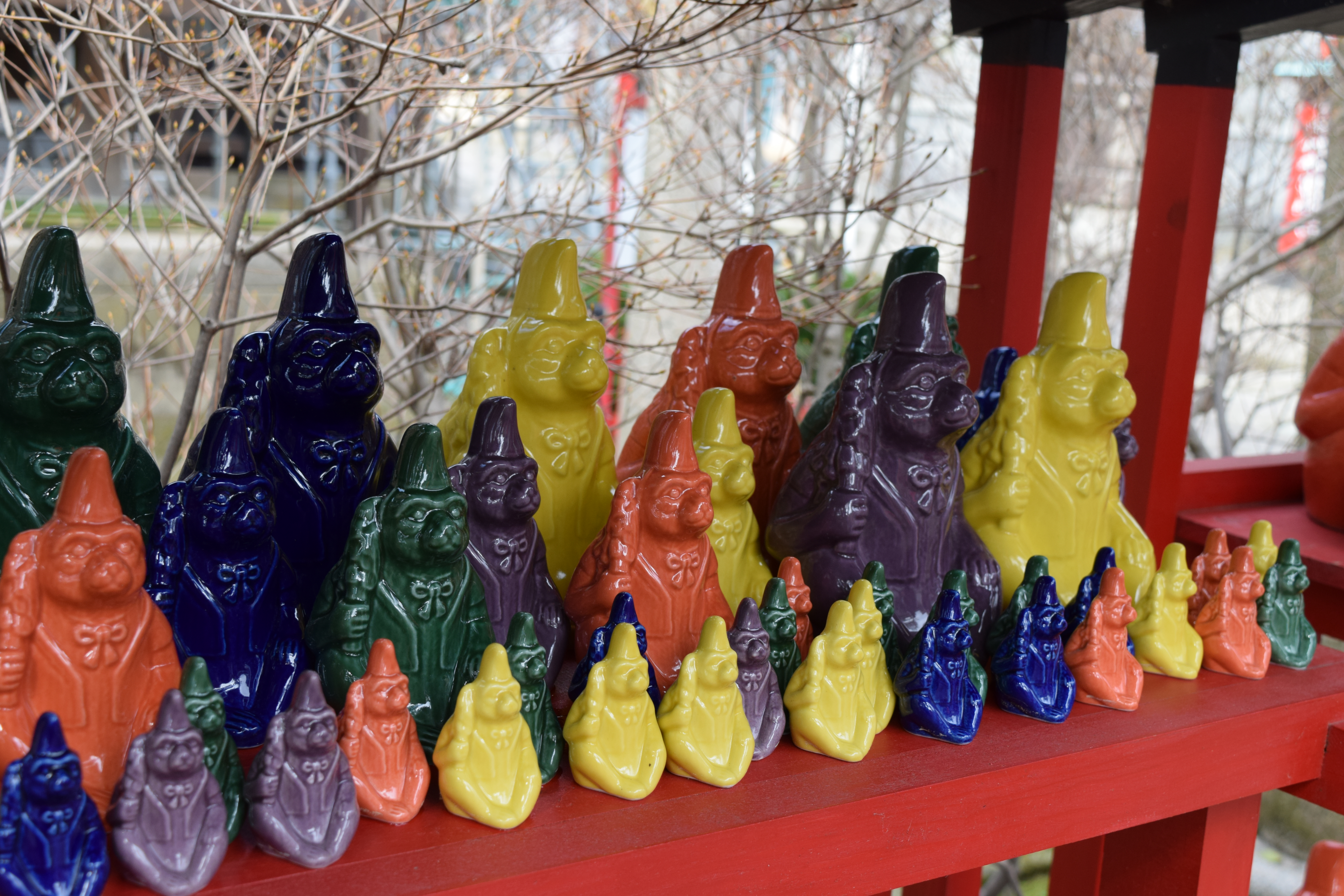 こまつの九谷焼で作られた「神猿」